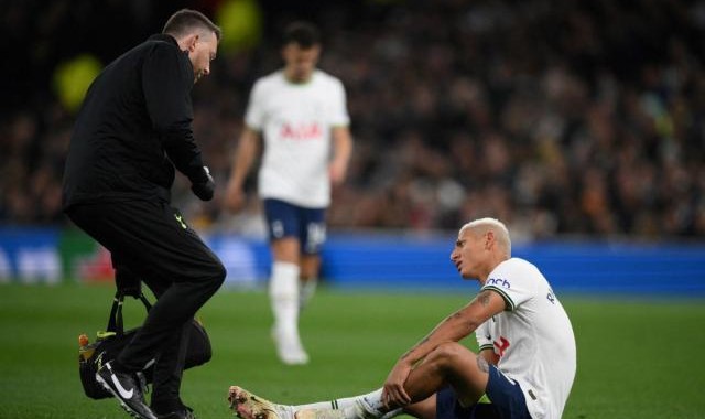 开云体育入口-虚惊一场！理查利松腿伤只需休两周 能赶上世界杯！