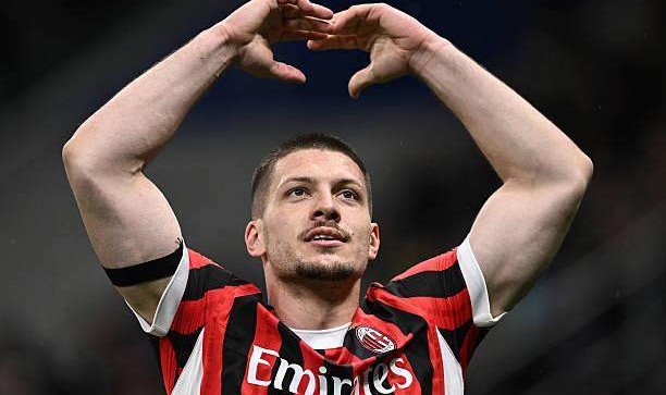 开云体育App-【人物】约维奇：从被遗忘的到德比主角