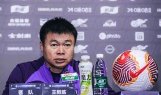 开云体育移动版-于根伟：球员更加自信 利用间歇期进一步磨合阵容