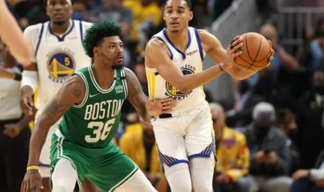 开云体育官网-勇士怎么变：库里开启抢七模式 防守对位也要调整？