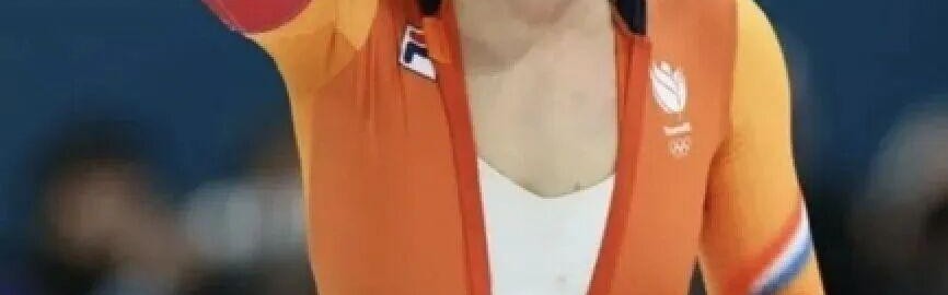 奥运冠军“拉拉链露胸”，耐克绷不住了！