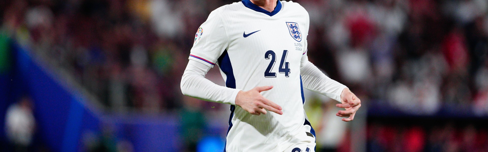 开云体育官网-英格兰爆冷0-1负日本，帕尔默遭批：丢球就该回追，他却突然减速