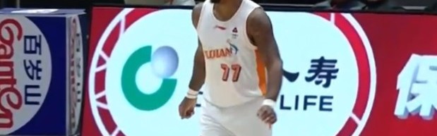 开云体育官网-超级得分手！皮特森半场15分钟 9中5&amp;罚球7中7砍下20分4板3助