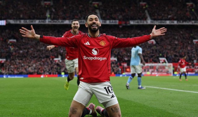 开云体育入口-英超-姆伯莫破门多尔古建功 曼联2-0完胜曼城