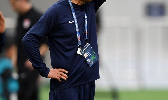 开云体育移动版-4轮10分崔康熙扛起泰山狂奔 谢晖5连败无计可施